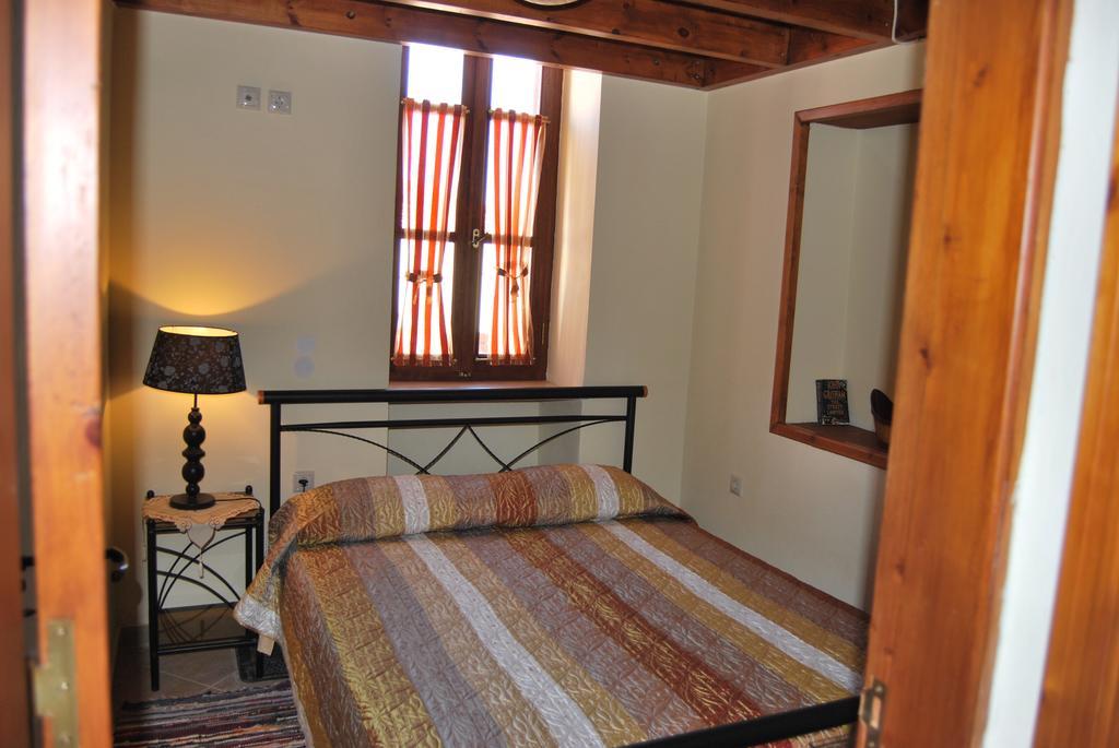 Mika'S House Chalki Town Quarto foto