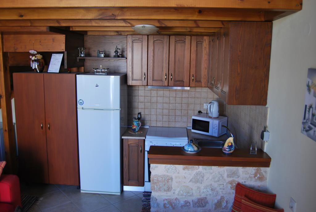Mika'S House Chalki Town Quarto foto