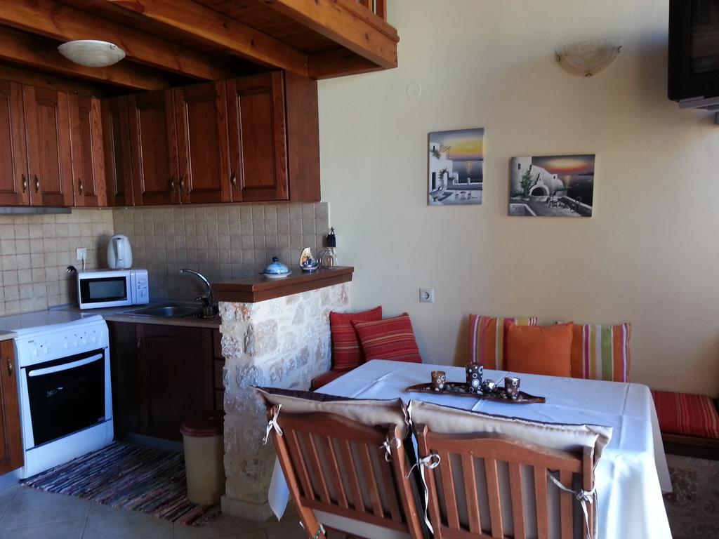 Mika'S House Chalki Town Quarto foto