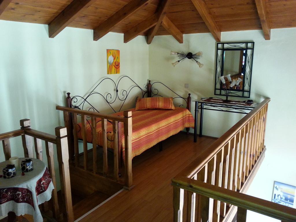 Mika'S House Chalki Town Quarto foto