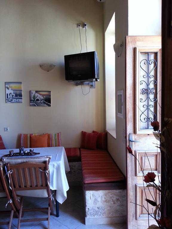 Mika'S House Chalki Town Exterior foto