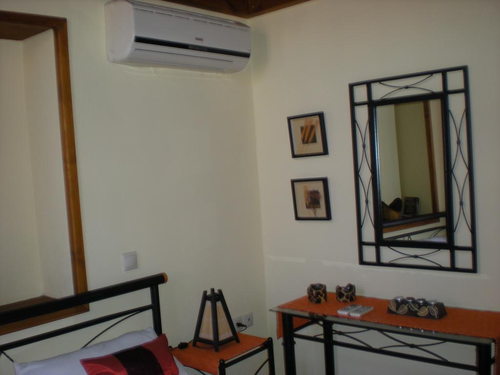 Mika'S House Chalki Town Exterior foto