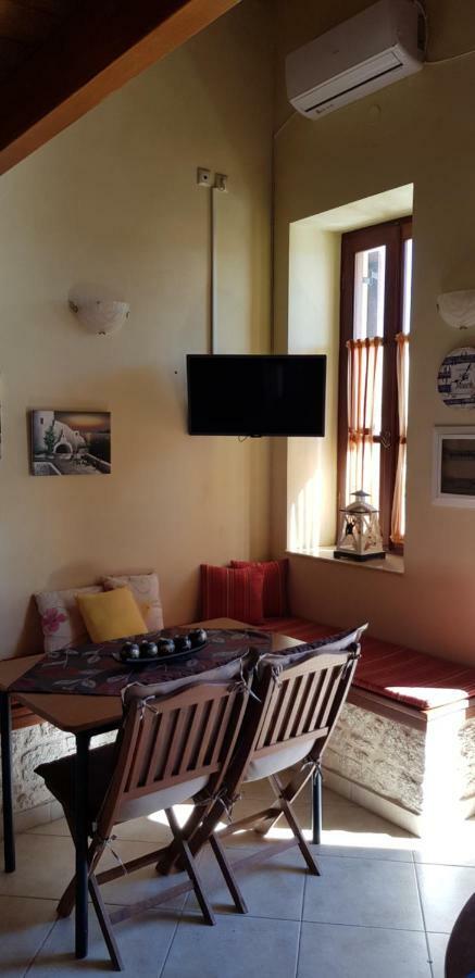 Mika'S House Chalki Town Exterior foto